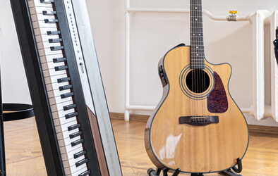 Gitarre und Keyboard gesucht!